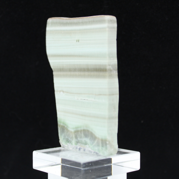 Pedra de aragonita verde ideal para coleção