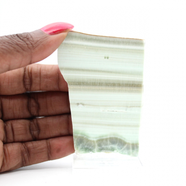 Pedra de aragonita verde ideal para coleção