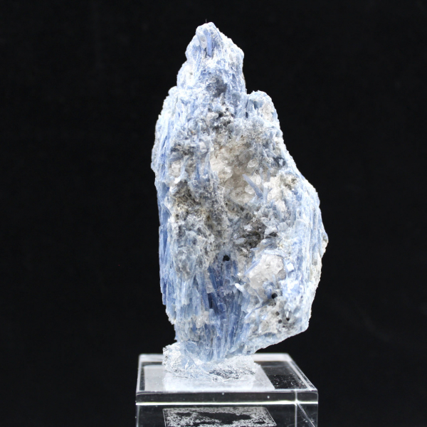 Cristais de Cianite