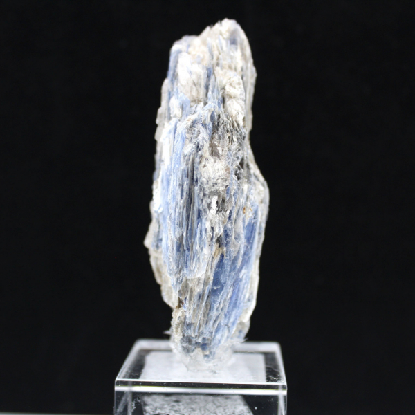 Cristais de Cianite