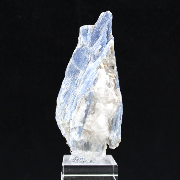 Cristais de Cianite