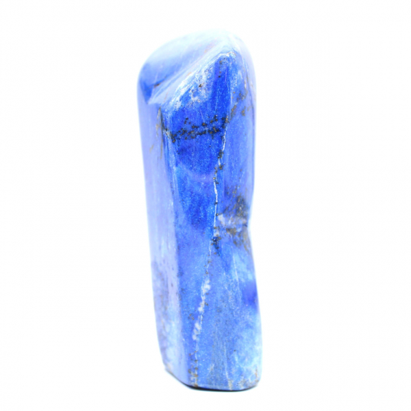 Lápis-lazúli polido do Afeganistão, em formato livre.