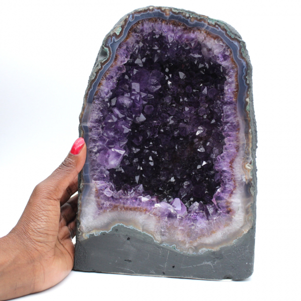 Grande geodo de ametista do Brasil para decoração interior e coleção