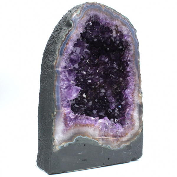 Grande geodo de ametista do Brasil para decoração interior e coleção