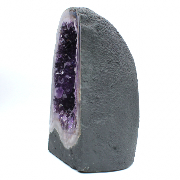 Grande geodo de ametista do Brasil para decoração interior e coleção