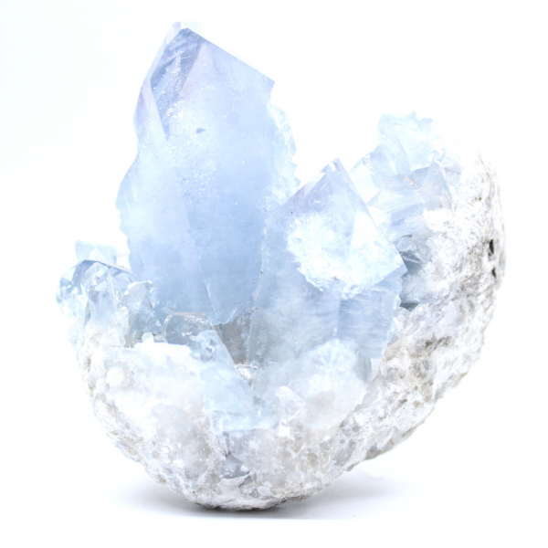 Rara geodo de celestita azul de Madagascar