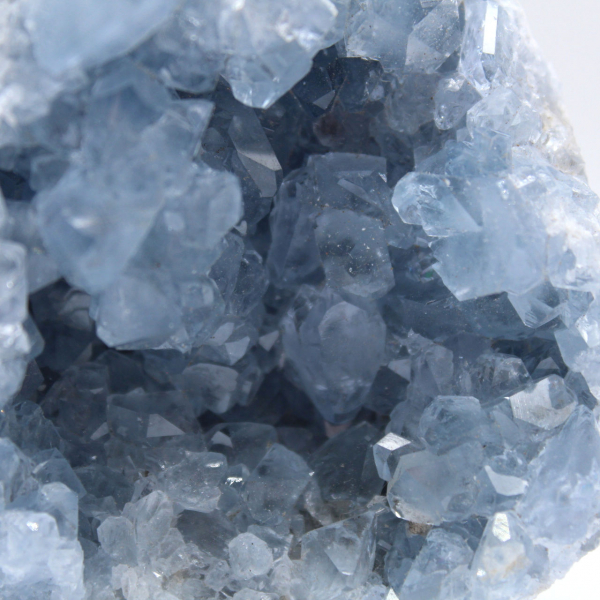 Geodo decorativo de celestita azul de Madagascar