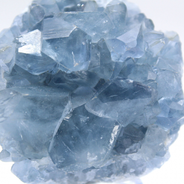 Bloco cristalino de celestita azul de Madagascar
