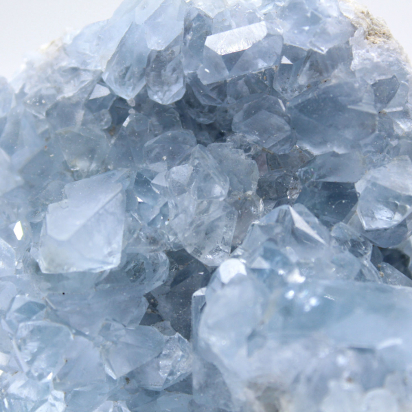 Geodo celestita azul, mineral natural de Madagascar