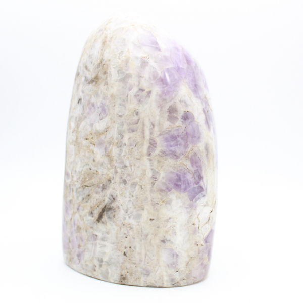 Grande ametista polida, ornamento mineral de prestígio, Madagascar