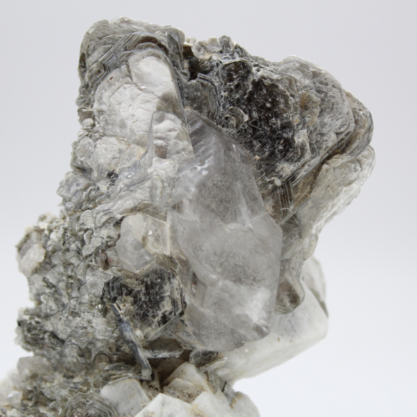 Cristais de mica em quartzo afegão
