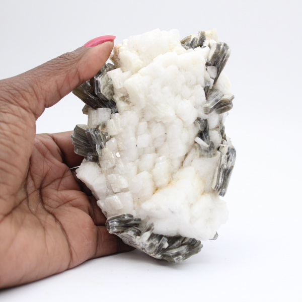 Pequeno espécime de mica em quartzo branco