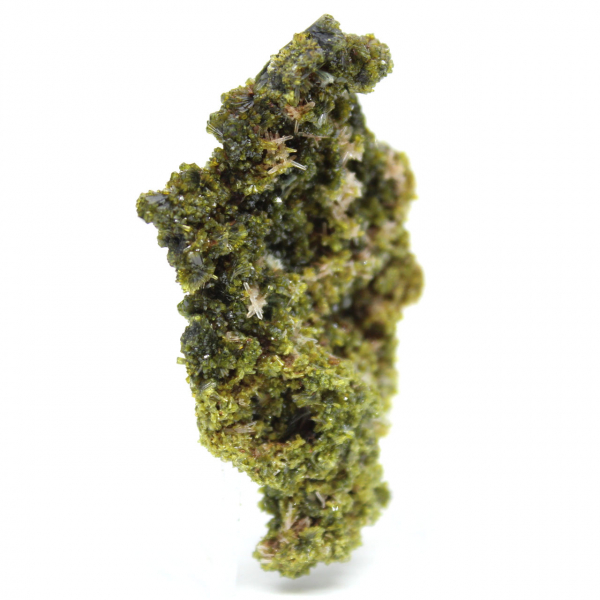 Pequena epidota sobre matriz clara proveniente de Marrocos.