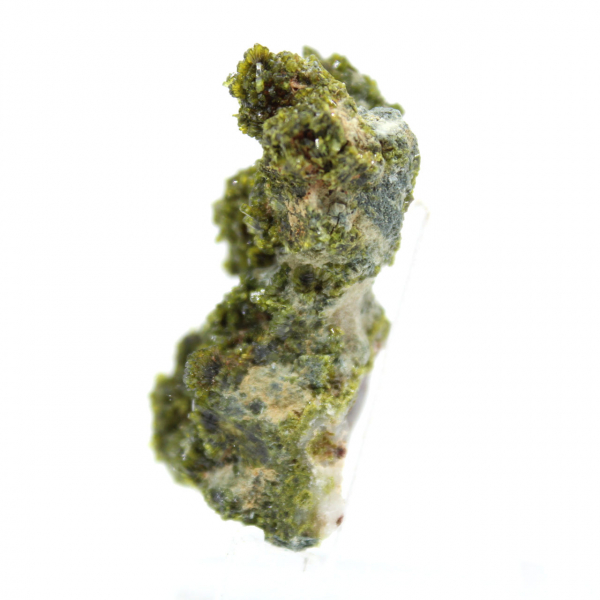 Epidoto em miniatura sobre matriz marroquina