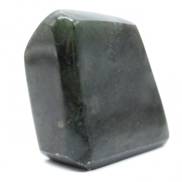 Labradorita polida, exemplar compacto de Madagascar