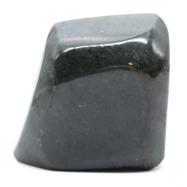 Labradorita polida, exemplar compacto de Madagascar