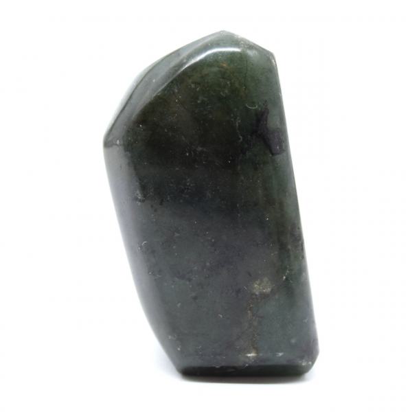 Labradorita polida, exemplar compacto de Madagascar