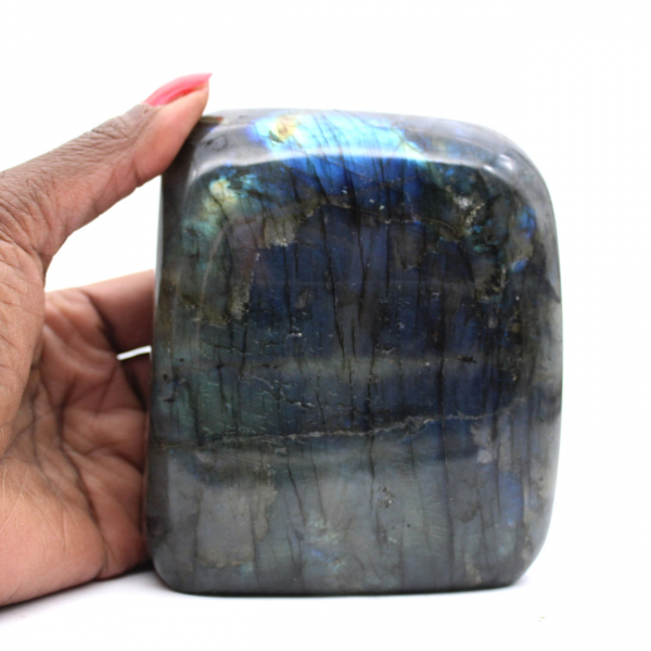 Pequeno ornamento de labradorita polida, Madagascar