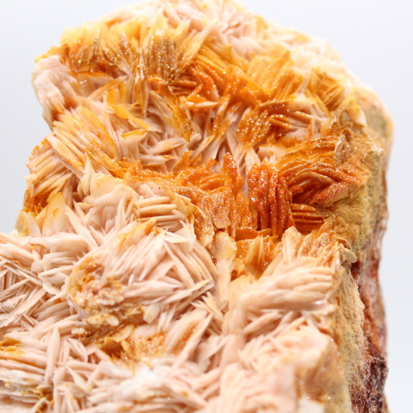 Barita laranja marroquina com cristais estruturados