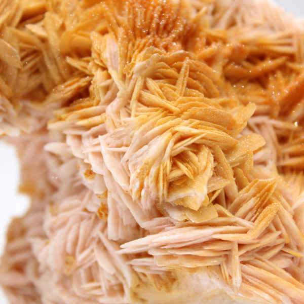 Cristalização de barita laranja marroquina fina