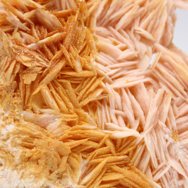 Barita laranja marroquina com cristais claros