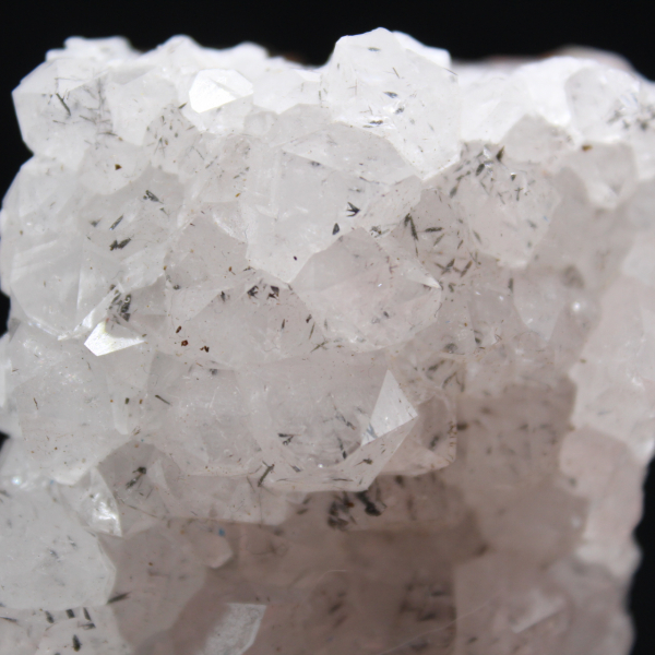 Pequeno quartzo com inclusão de goethita, rocha natural, 170g