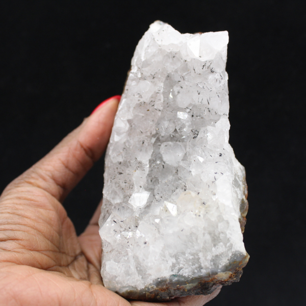 Espécime de quartzo e goethita do Marrocos, geodo filamentoso.