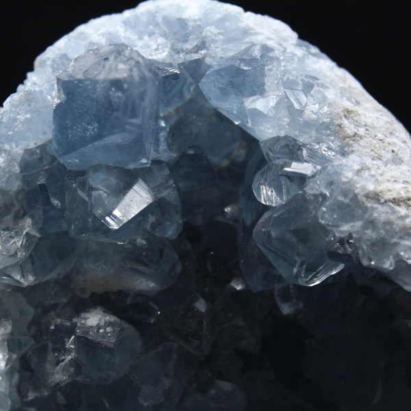 Espécime bruto de celestita - Cristalização de Madagascar