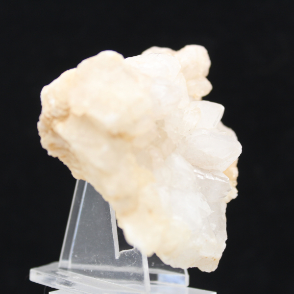 Quartzo em forma de flor marroquina com estrutura alongada