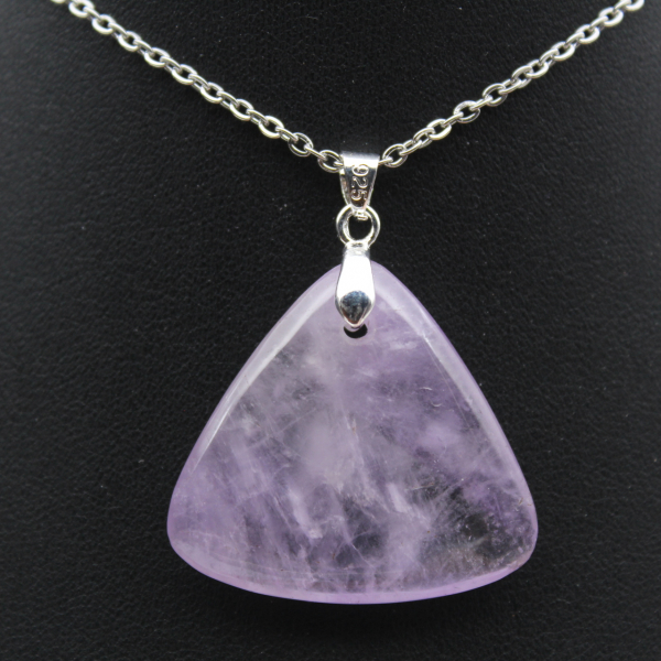 Pingente de Ametista de Madagascar - Geologia e Estética