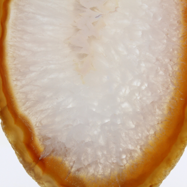 Espécime de ágata sedimentar polida