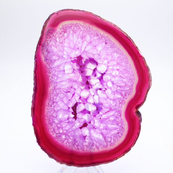 fatia de ágata polida, tingida de rosa