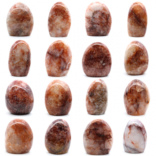 Rocha polida em quartzo vermelho