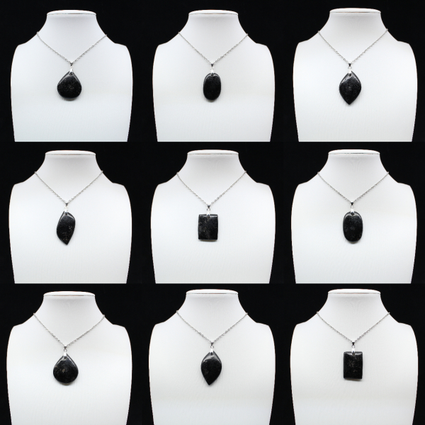 Pingente turmalina preta