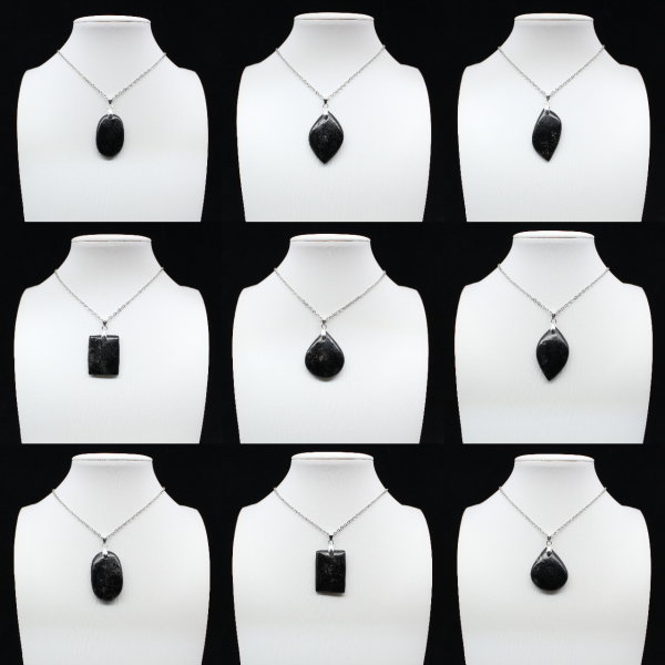 Pingente turmalina preta