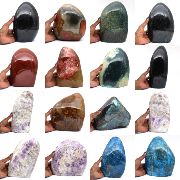 Pedra ornamental grande