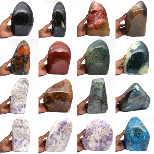 Pedra ornamental grande