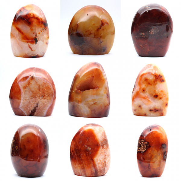 Pequena peça de cornalina polida - espécime mineral decorativo (Madagascar)