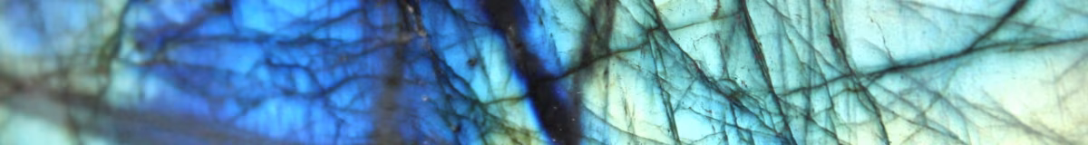 Labradorita: Descubra os segredos desta pedra com reflexos misteriosos labradorite bloc 030
