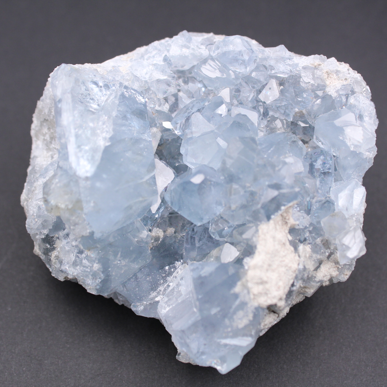 Cristais de celestita azul