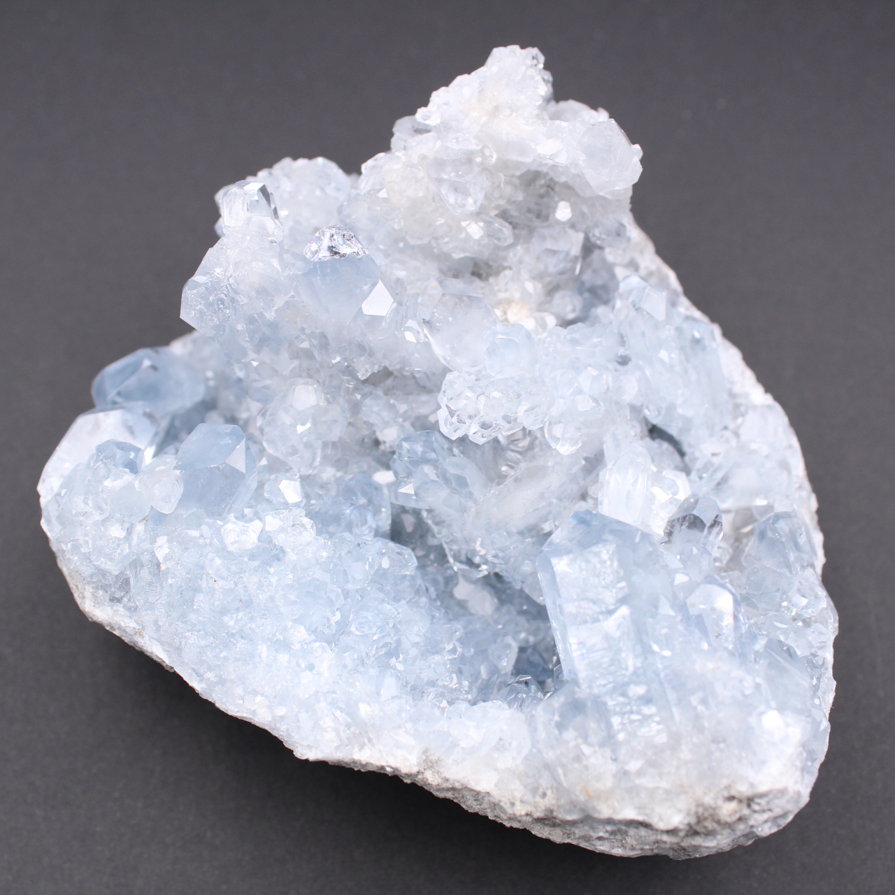 Cristais de celestita azul