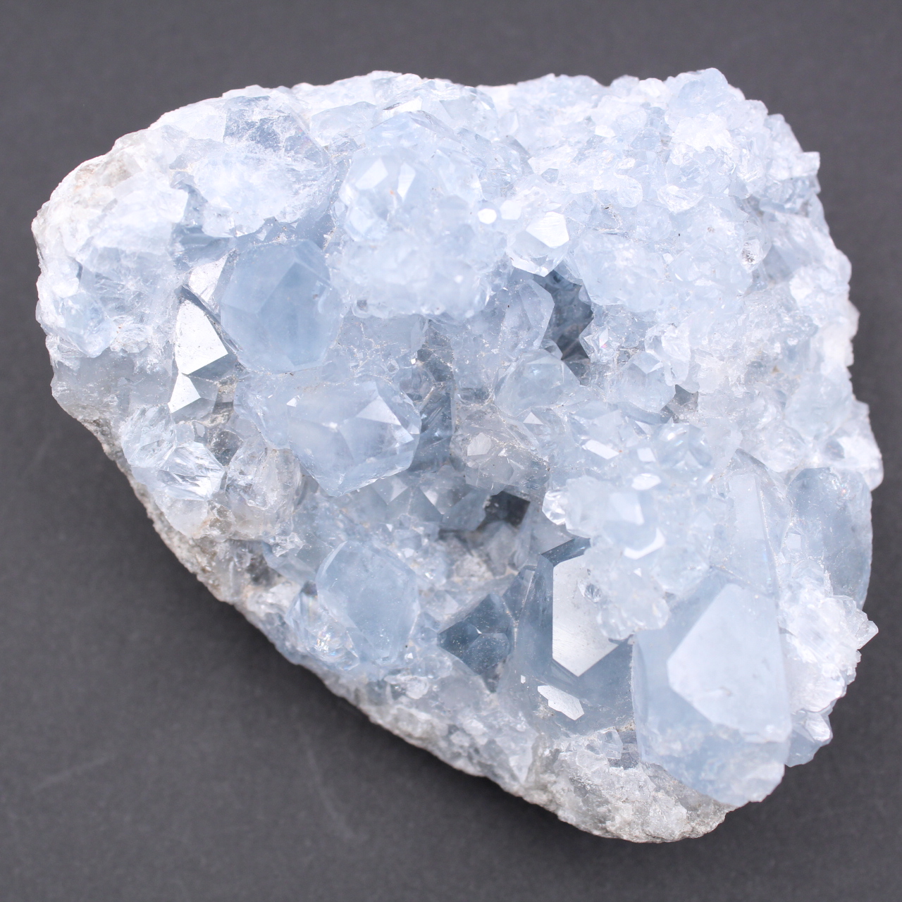 Cristais de celestita azul