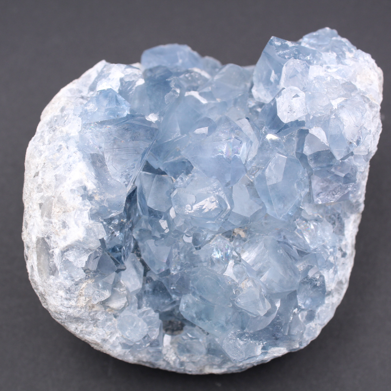 Cristais de celestita azul