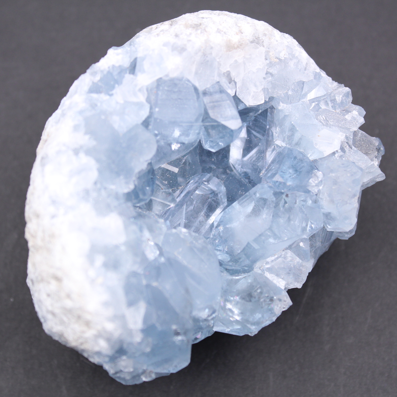 Cristais de celestita azul