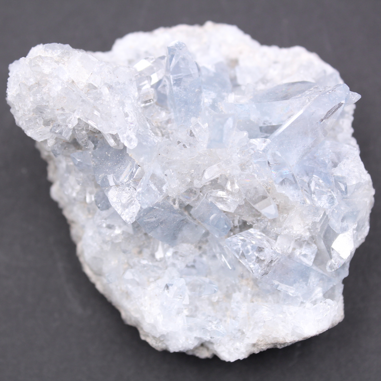 Cristais de celestita azul