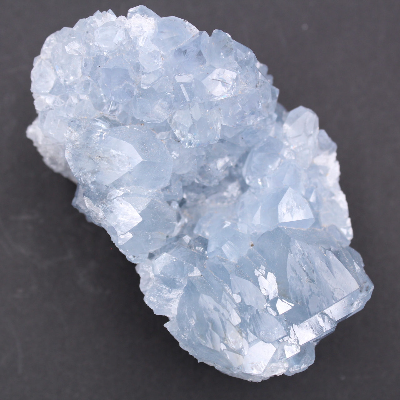 Cristais de celestita azul
