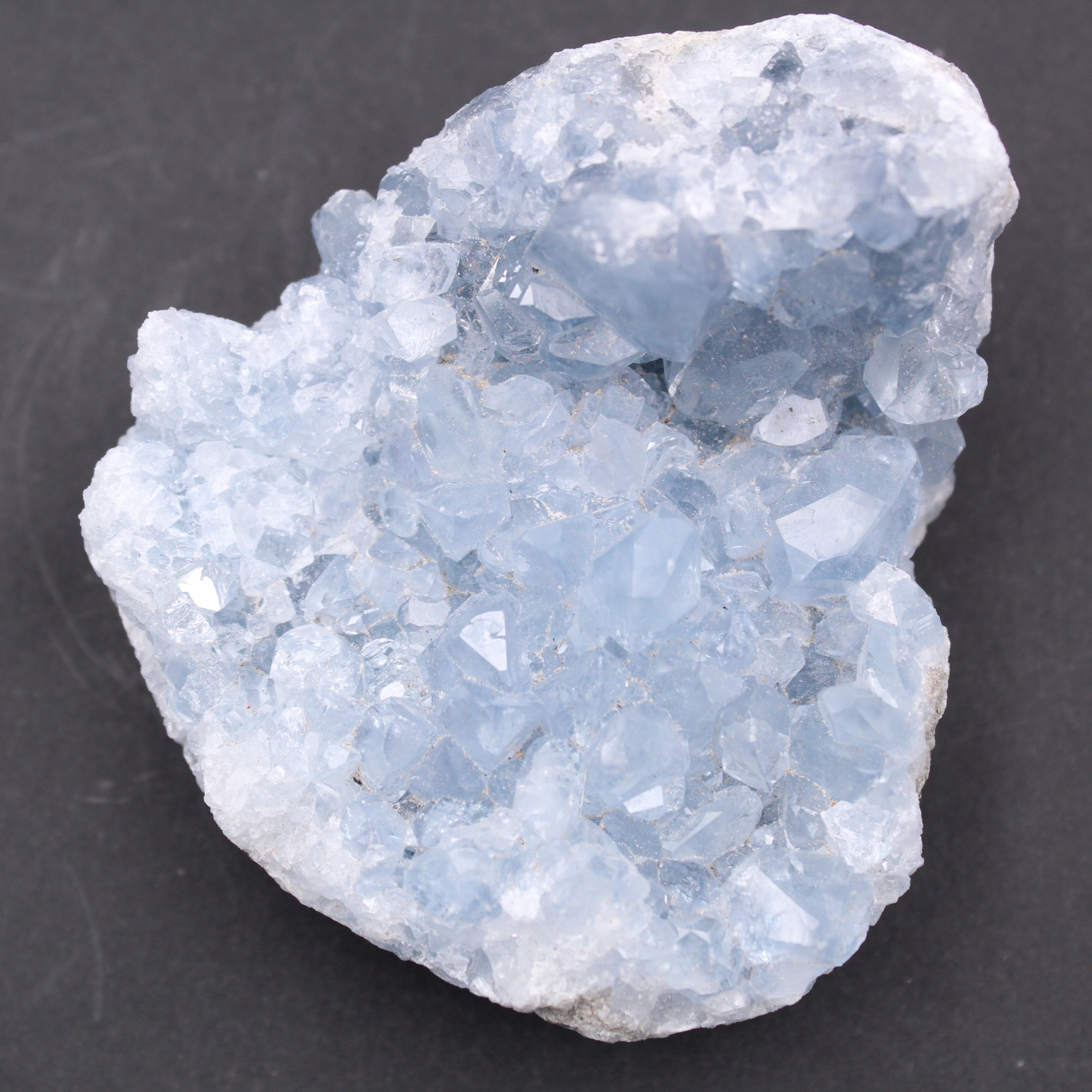 Cristais de celestita azul