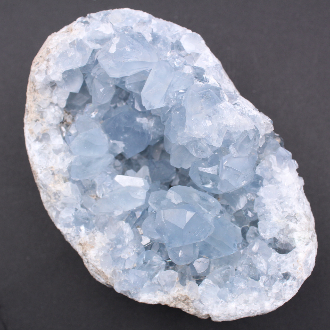 Cristais de celestita azul