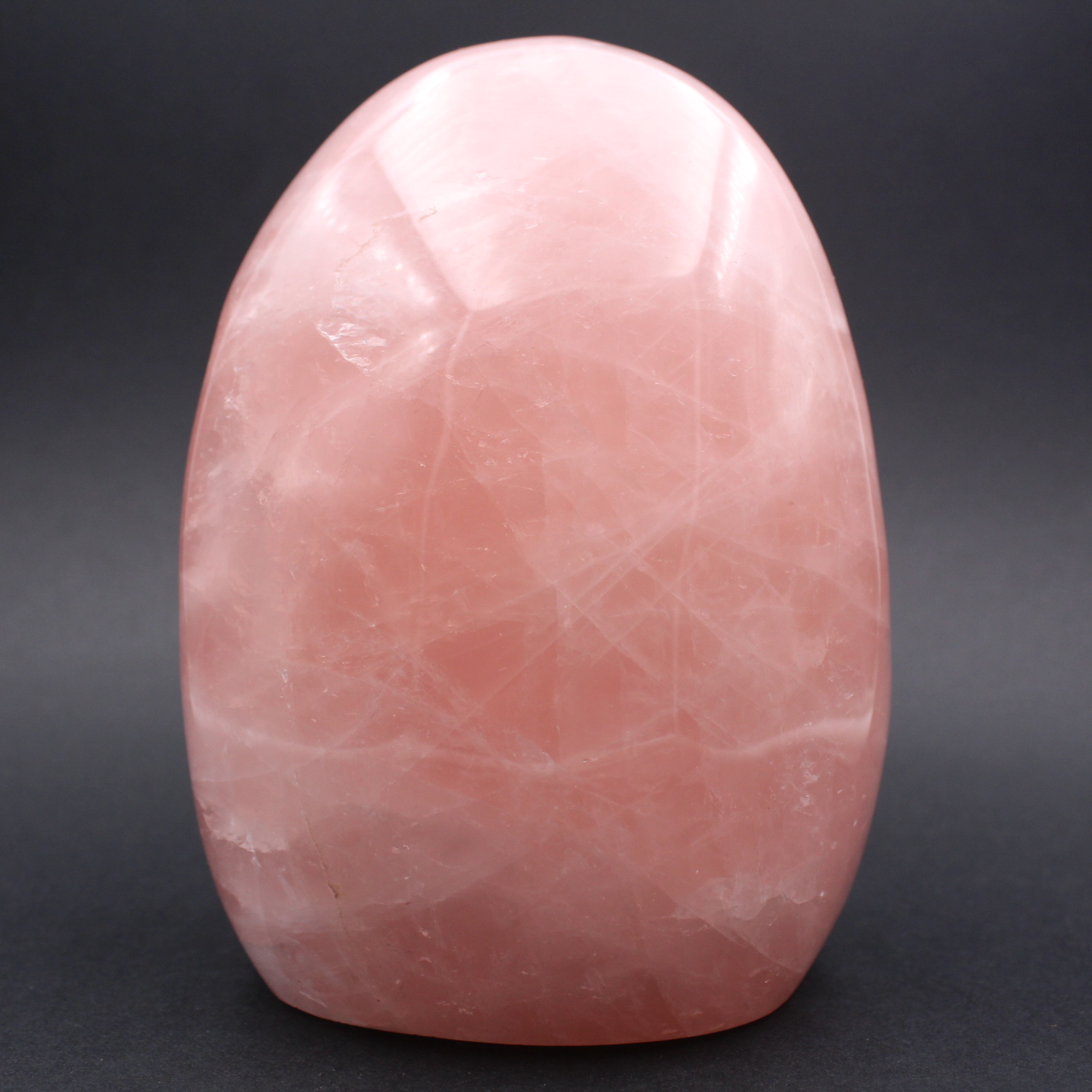 Grande bloco polido de quartzo rosa
