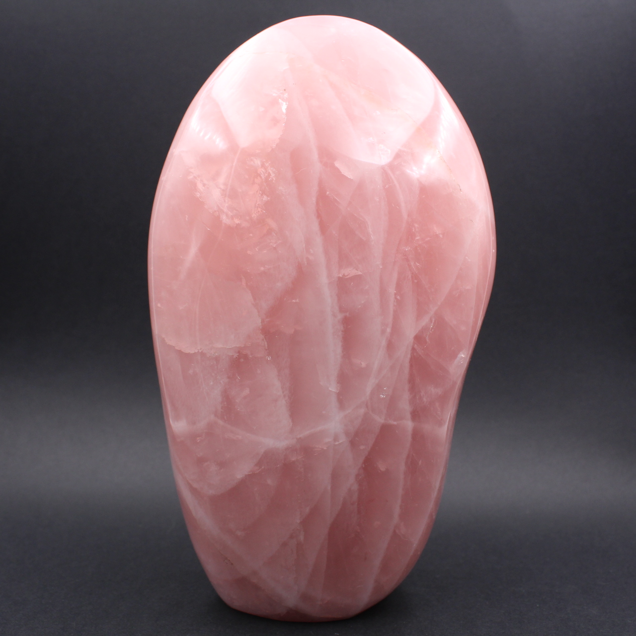 Grande bloco polido de quartzo rosa